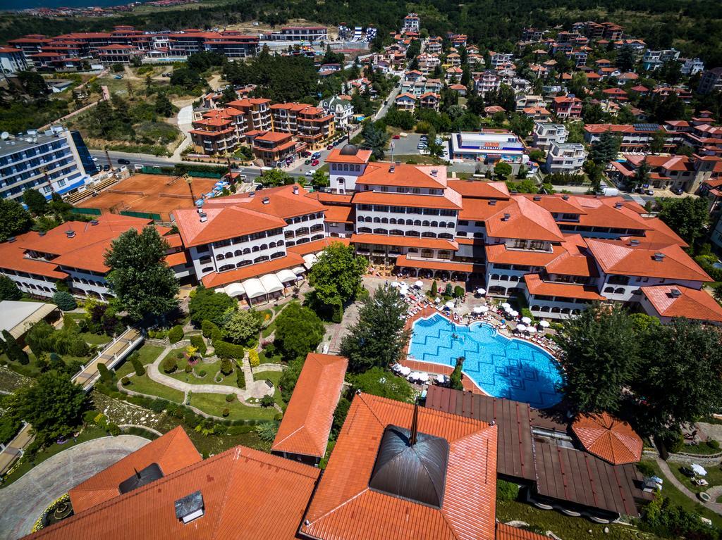 Helena Park Hotell Slântsjev Brjag Eksteriør bilde