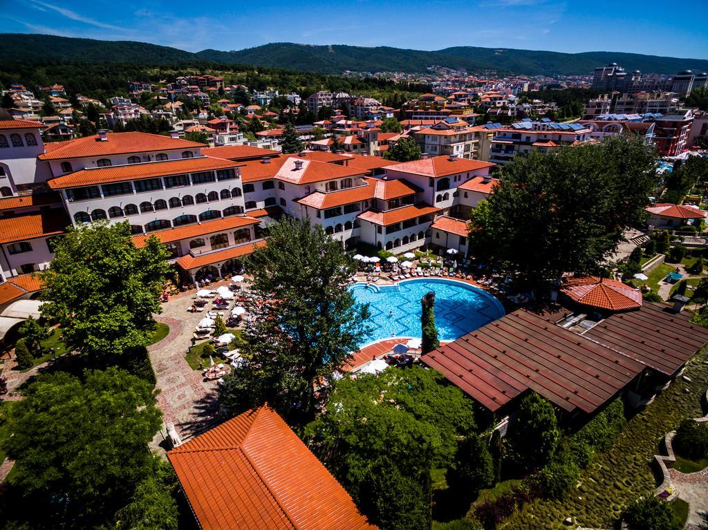 Helena Park Hotell Slântsjev Brjag Eksteriør bilde
