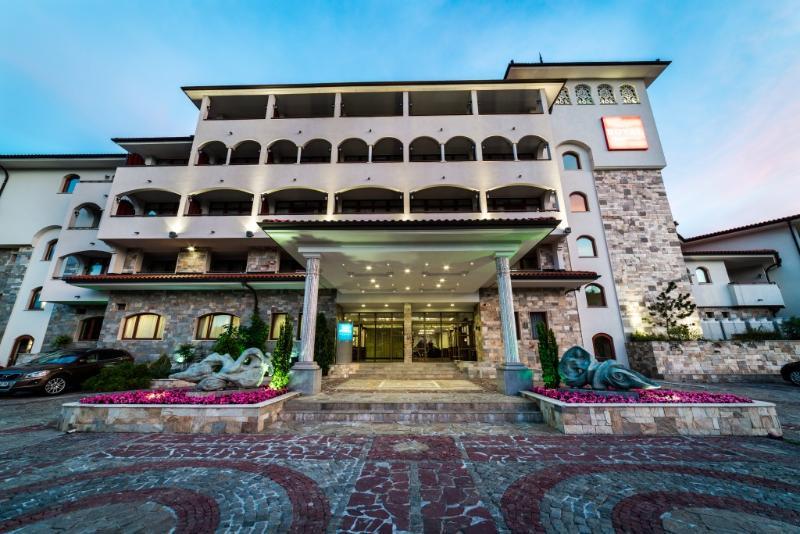 Helena Park Hotell Slântsjev Brjag Eksteriør bilde